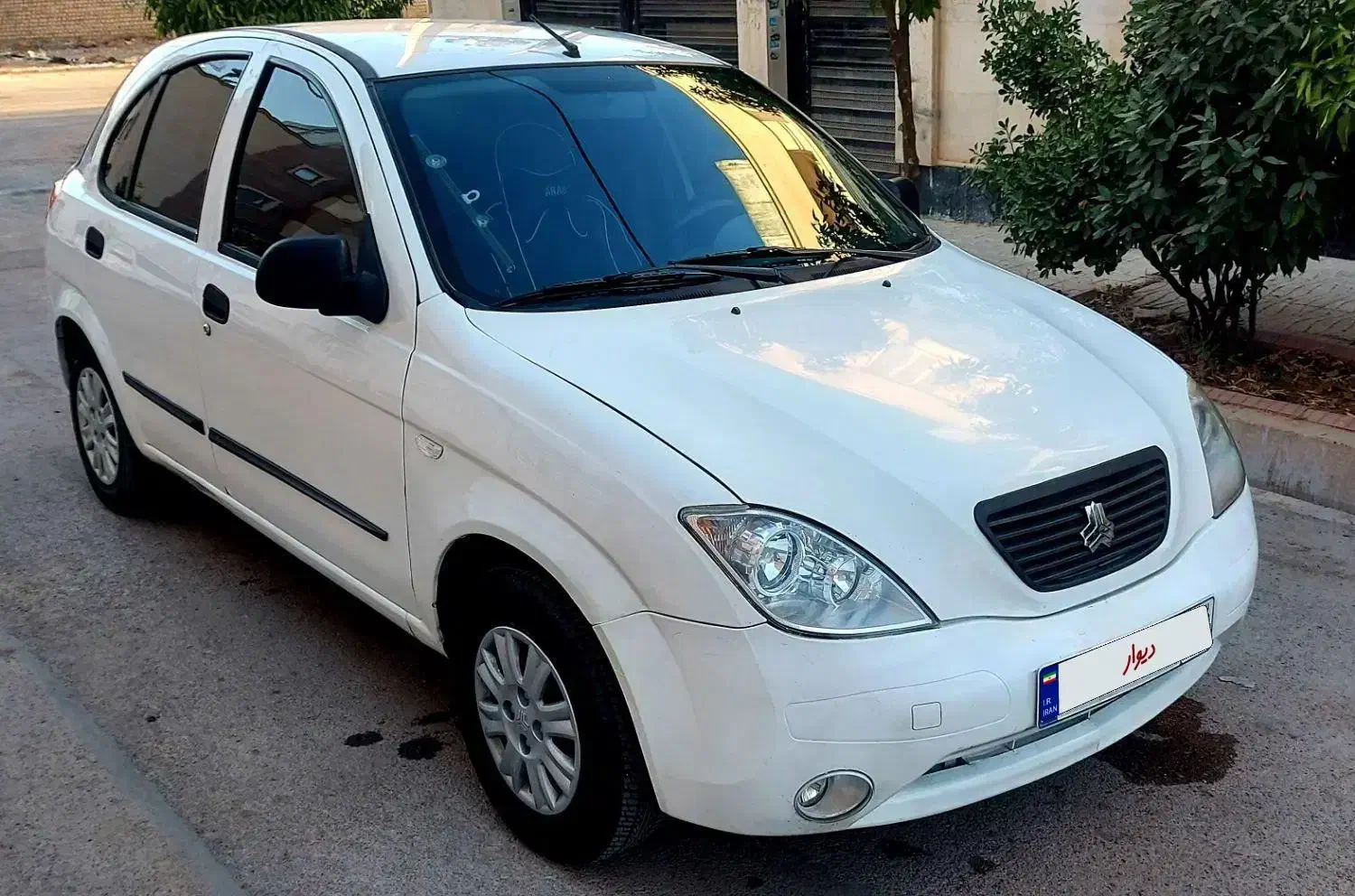 تیبا ۲ تیبا هاچبک مدل۱۳۹۶ سفید|خودرو سواری و وانت|شیراز, شهرک گلستان شمالی|دیوار