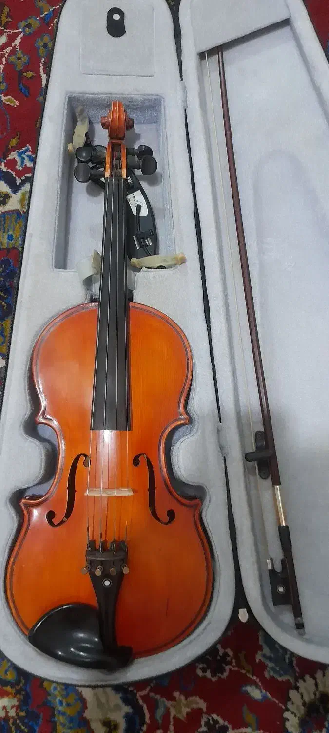 ویالون|ویولن|مبارکه, |دیوار