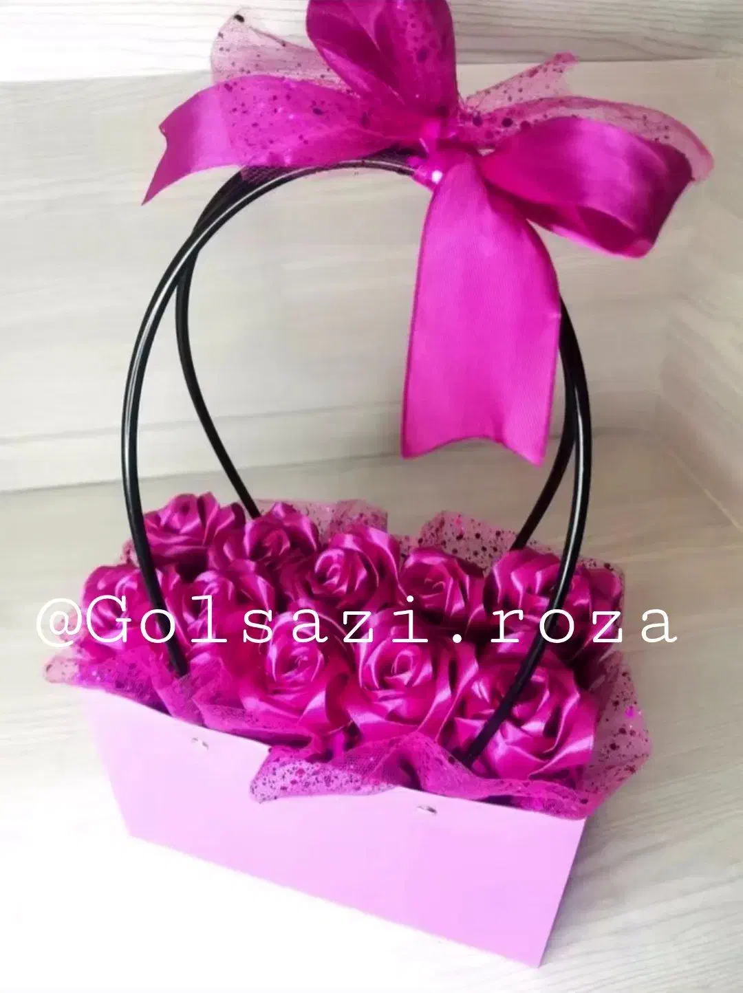 دسته گل وباکس گل|صنایع دستی و سایر لوازم تزئینی|گلبهار, شهر جدید گلبهار|دیوار