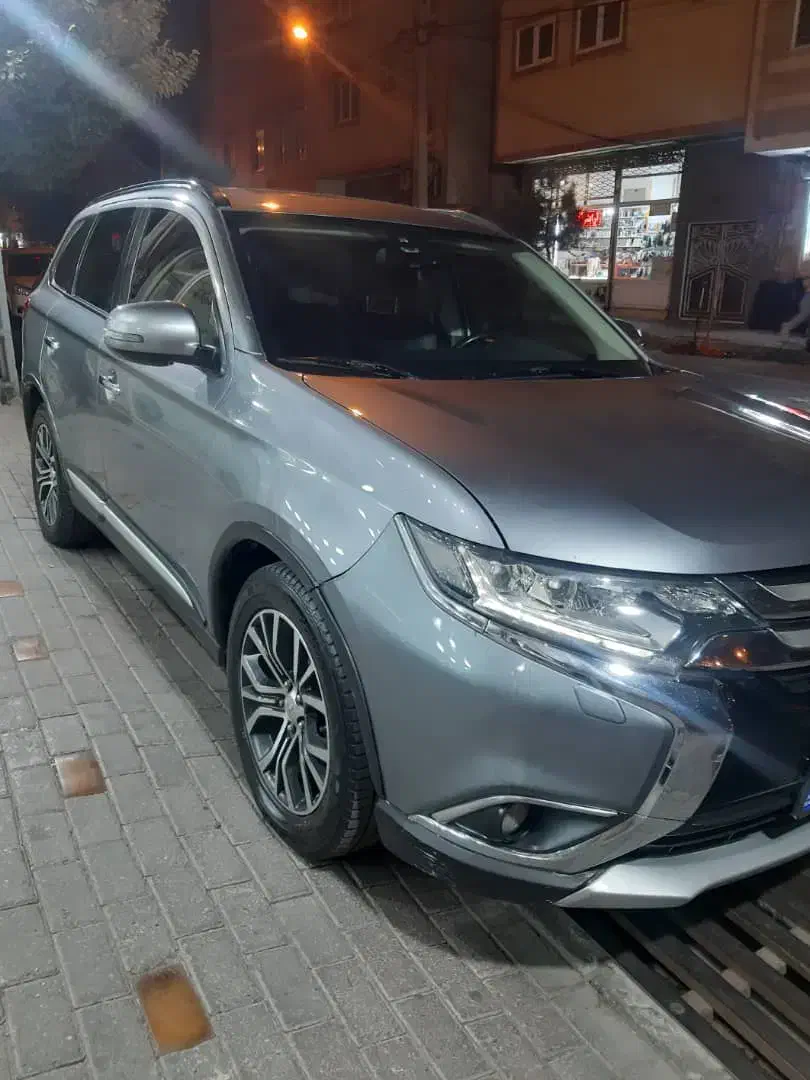 میتسوبیشی اوت لندر ۲۰۱۷ تیپ ۵|خودرو سواری و وانت|تبریز, |دیوار