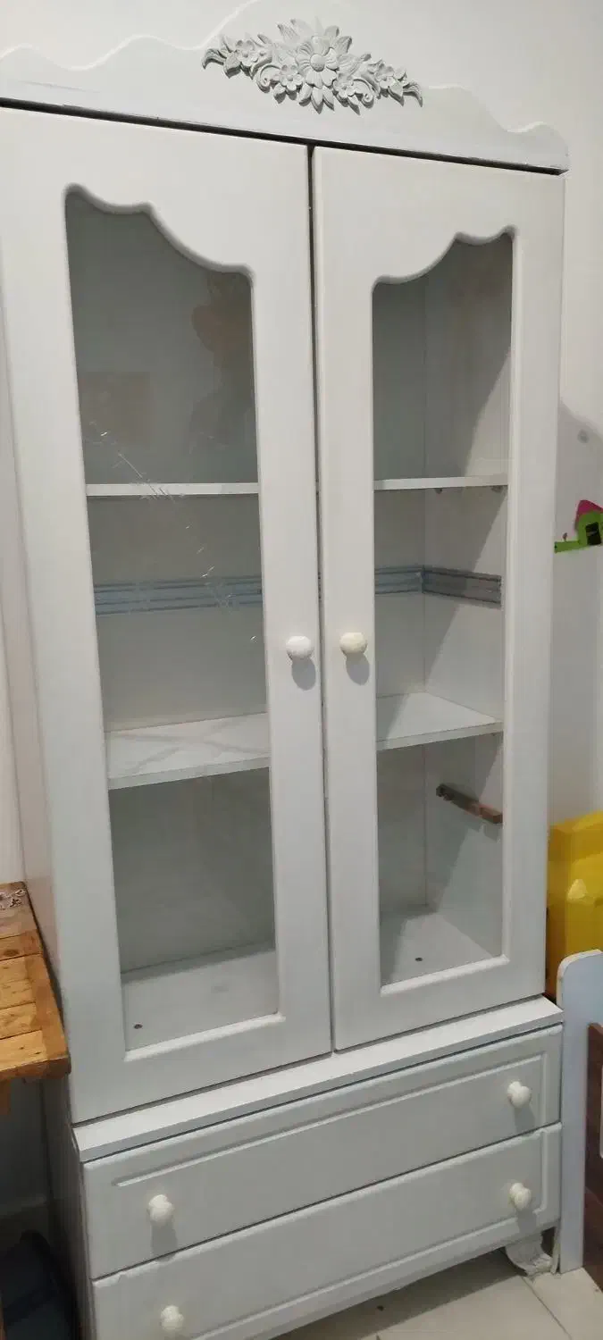 کمد ویترین دار سفید|جاکفشی، کمد، دراور|رشت, باهنر|دیوار