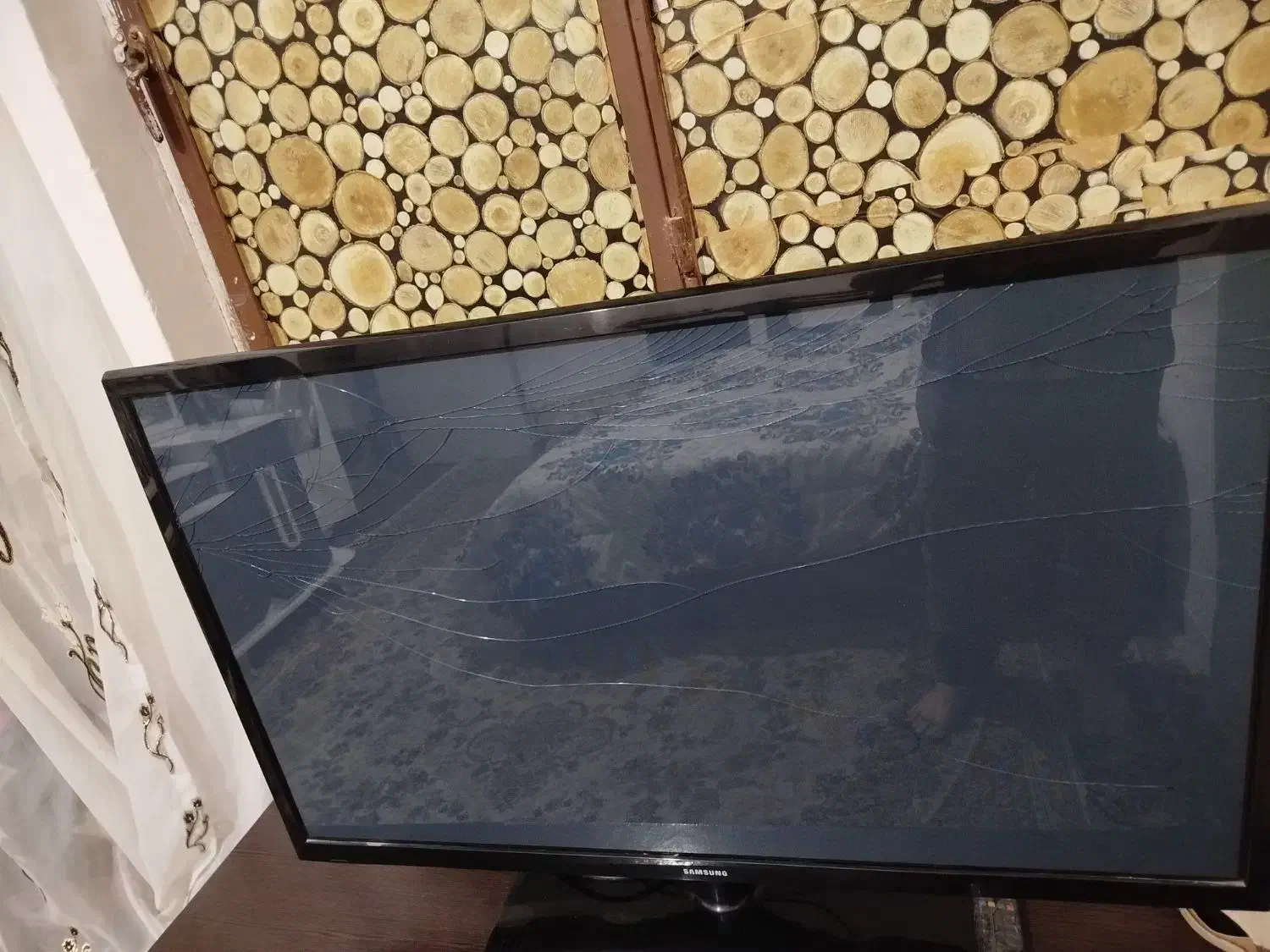 ال سی دی 43اینچ سامسونگ در زهک|تلویزیون و پروژکتور|زهک, |دیوار