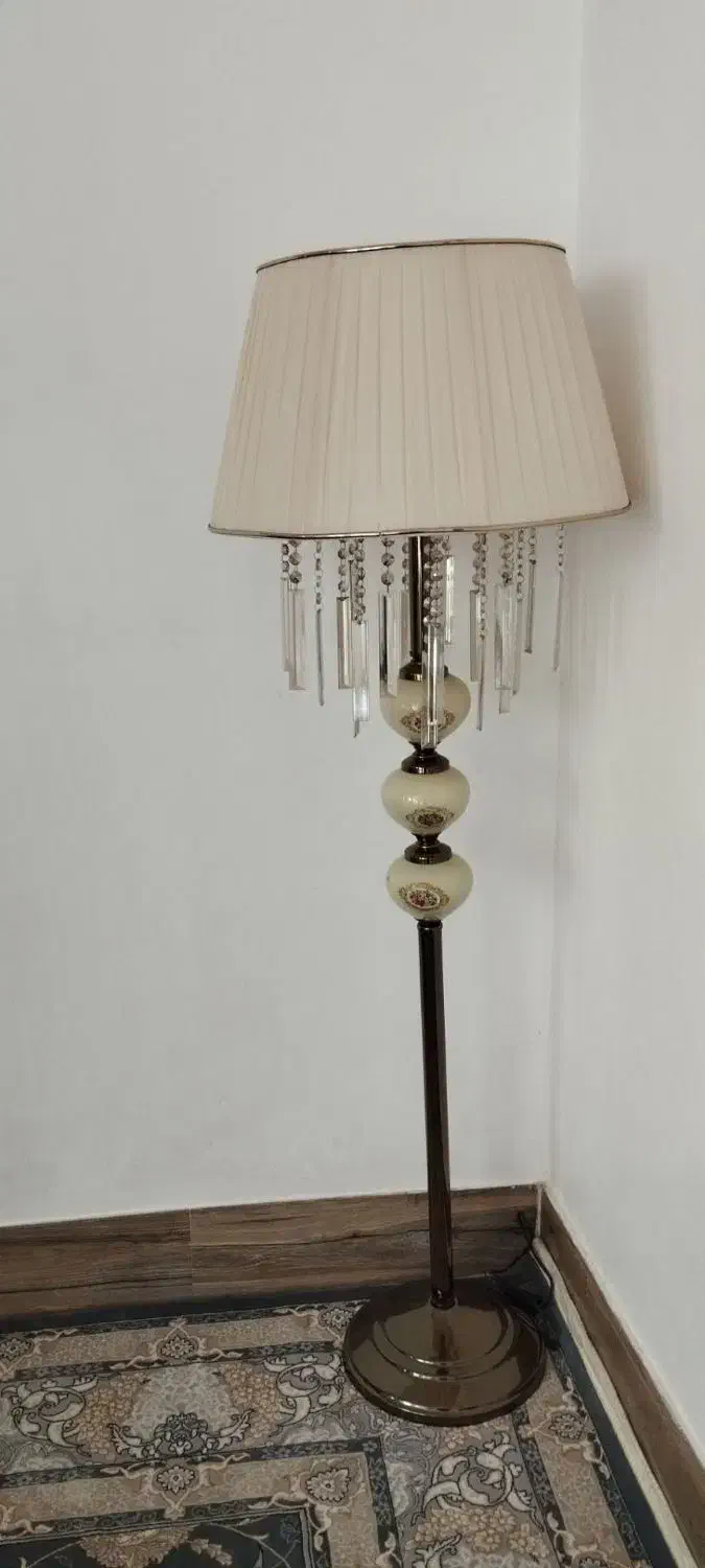 آباژور سالم و شیک|چراغ خواب و آباژور|دورود, |دیوار