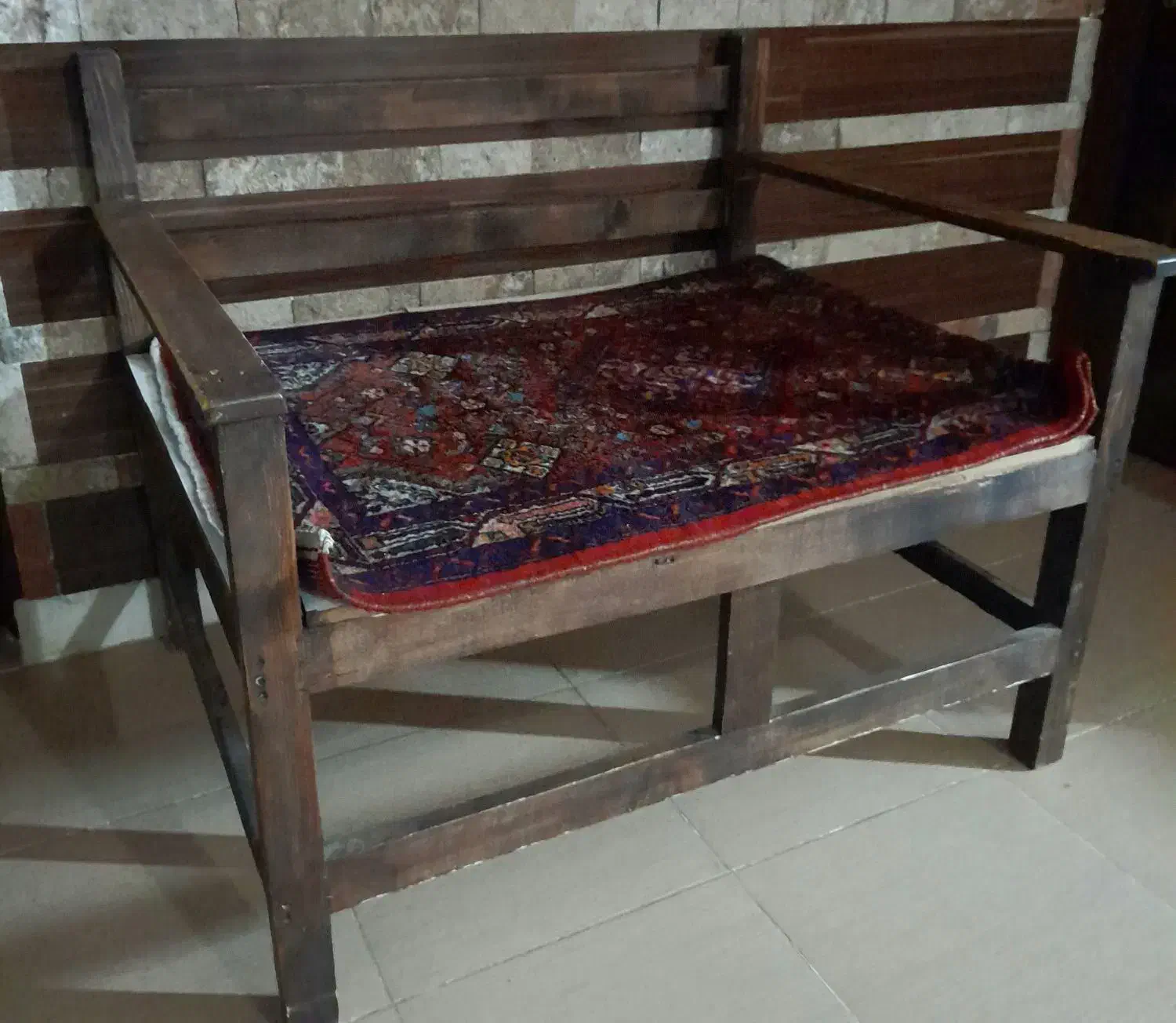 تخت نشیمن محکم و درجه یک|مبلمان خانگی و میز عسلی|کرمانشاه, |دیوار