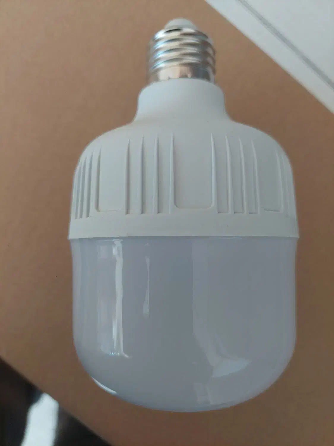 لامپ حبابی ال ای دی ۲۰و ۳۰و۴۰و۵۰و۶۰وات|لامپ و چراغ|قم, پردیسان|دیوار