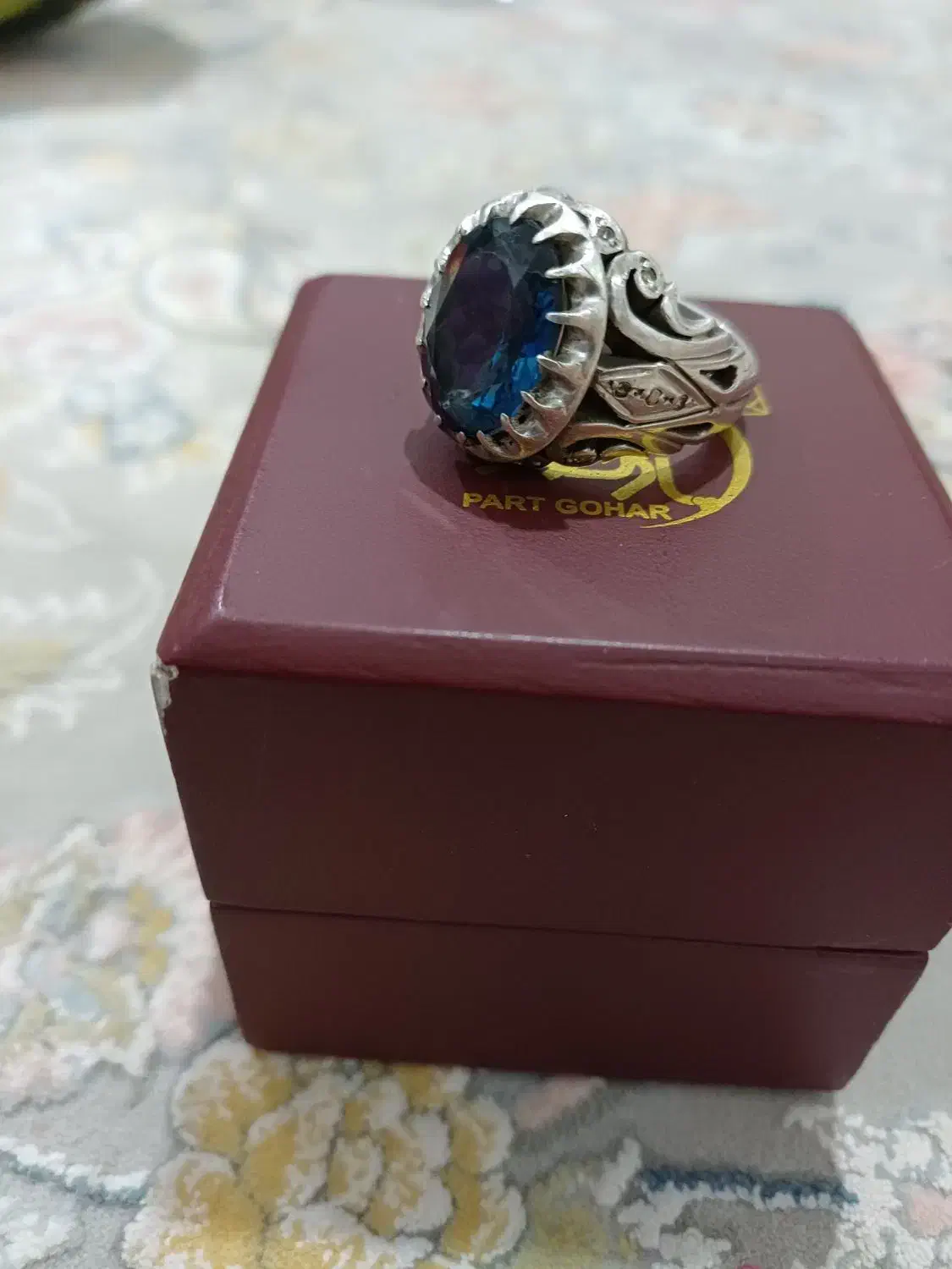 توپاز لندن|جواهرات|چهارباغ, |دیوار