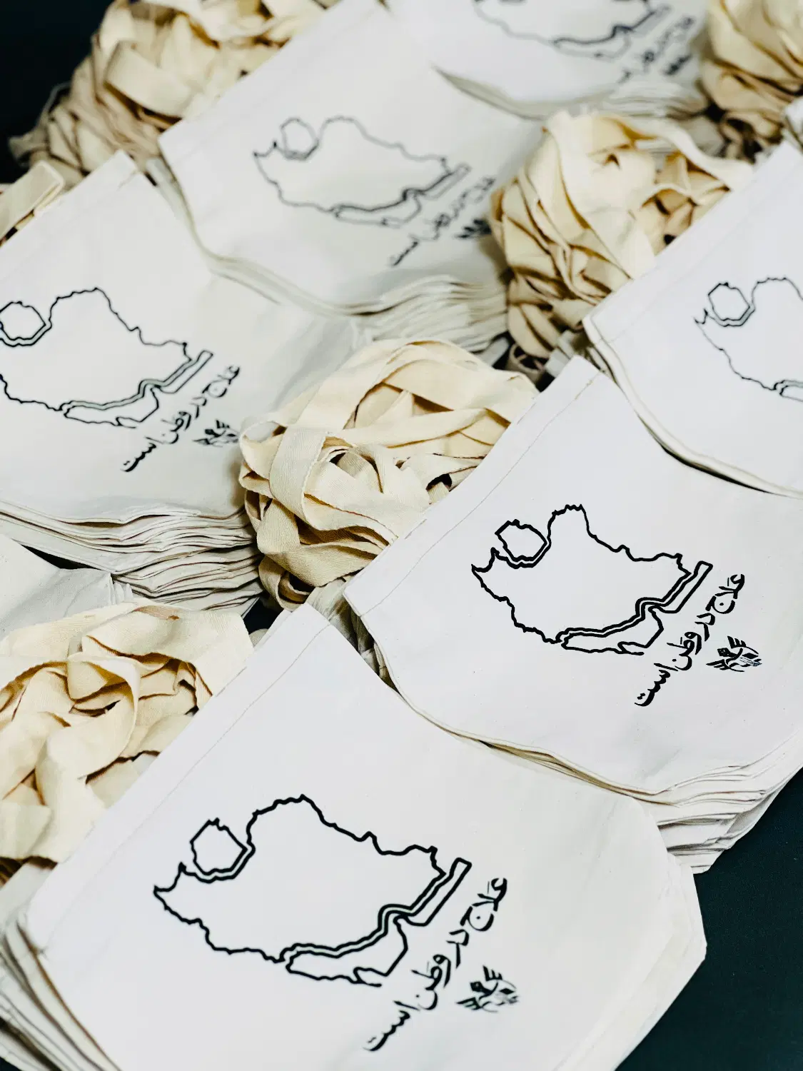 ساک دستی پارچه ای طرح ایران به قیمت تولیدی|سفره، حوله، دستمال آشپزخانه|تهران, بلوار کشاورز|دیوار