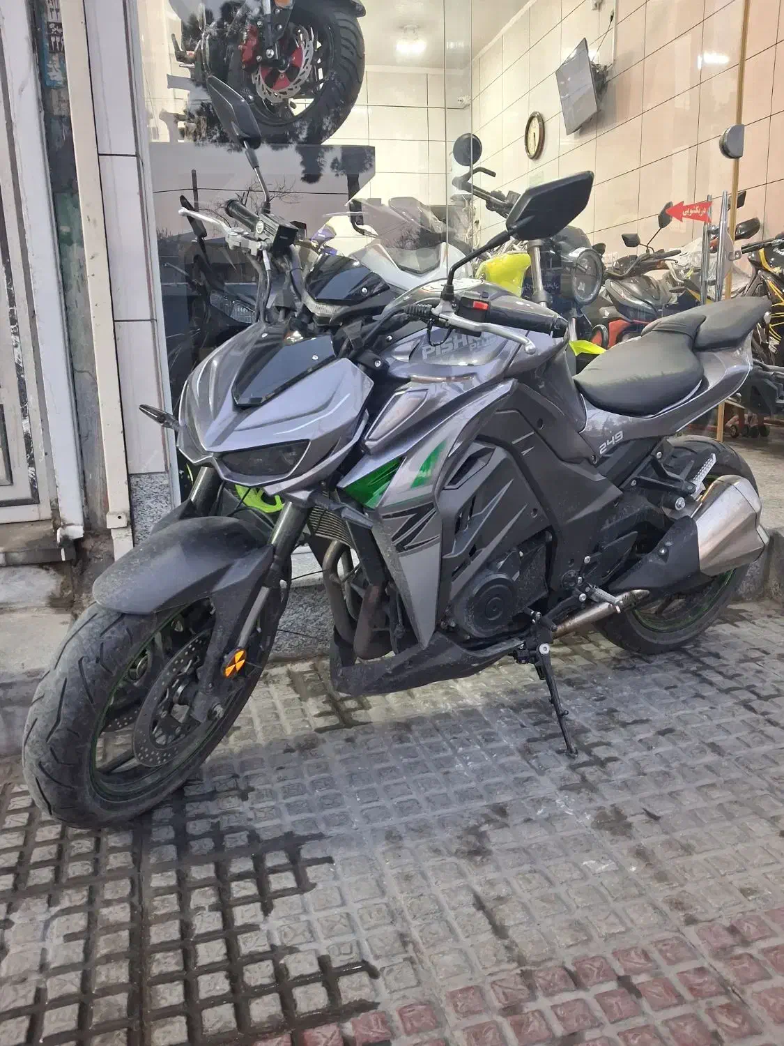 z1000 مدل ۱۴۰۲ پا به صفر|موتورسیکلت|خمینی‌شهر, |دیوار