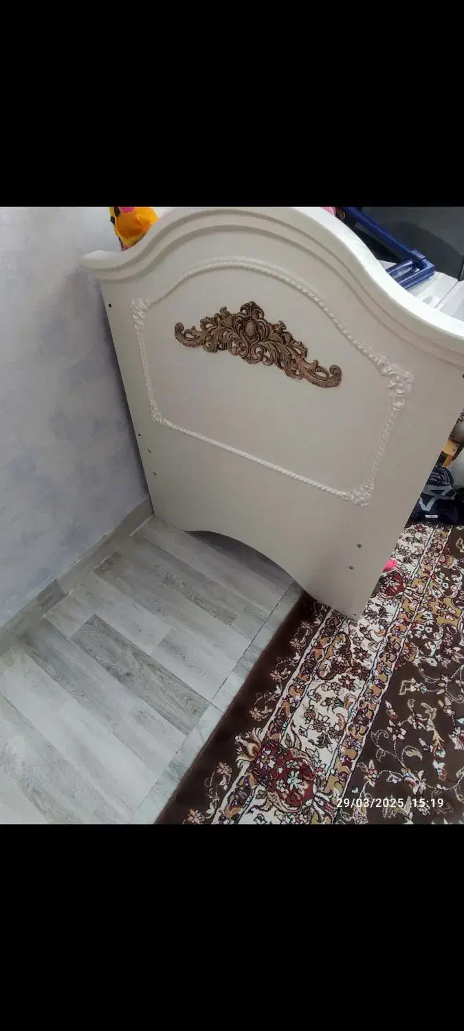 تخت خواب و کمد کودک در حد نو|تخت و سرویس خواب|تبریز, |دیوار