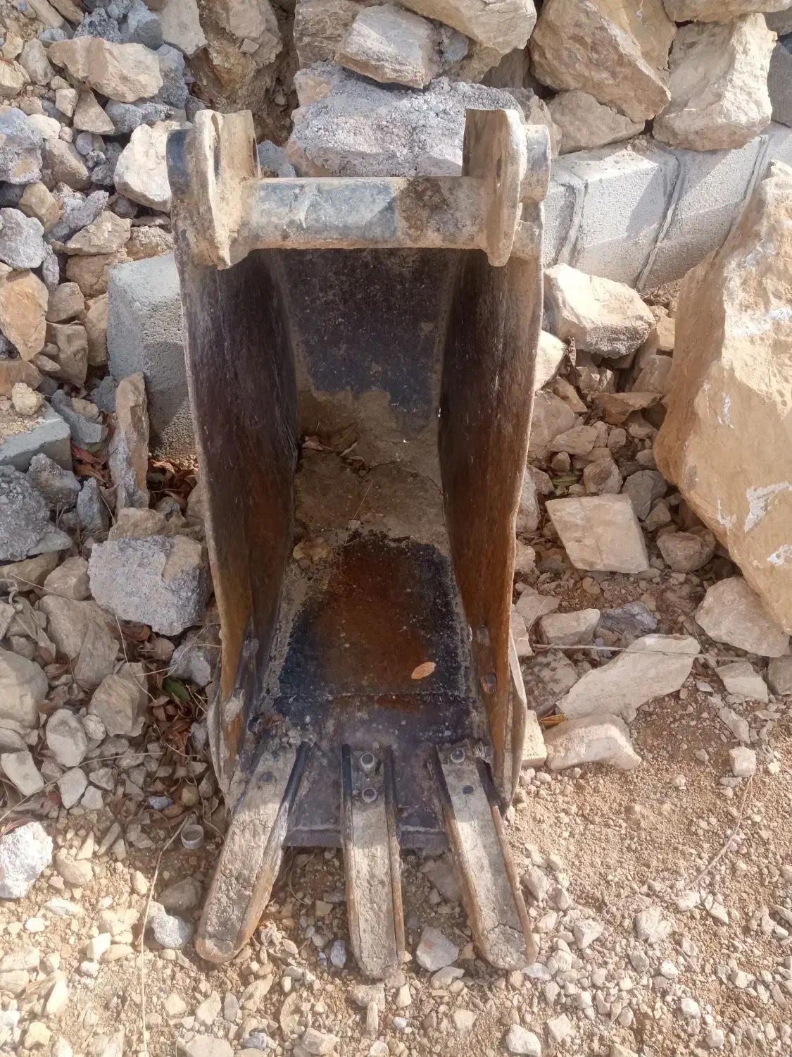 پاکت بیل بکهو|ماشین‌آلات صنعتی|سیلوانه, |دیوار