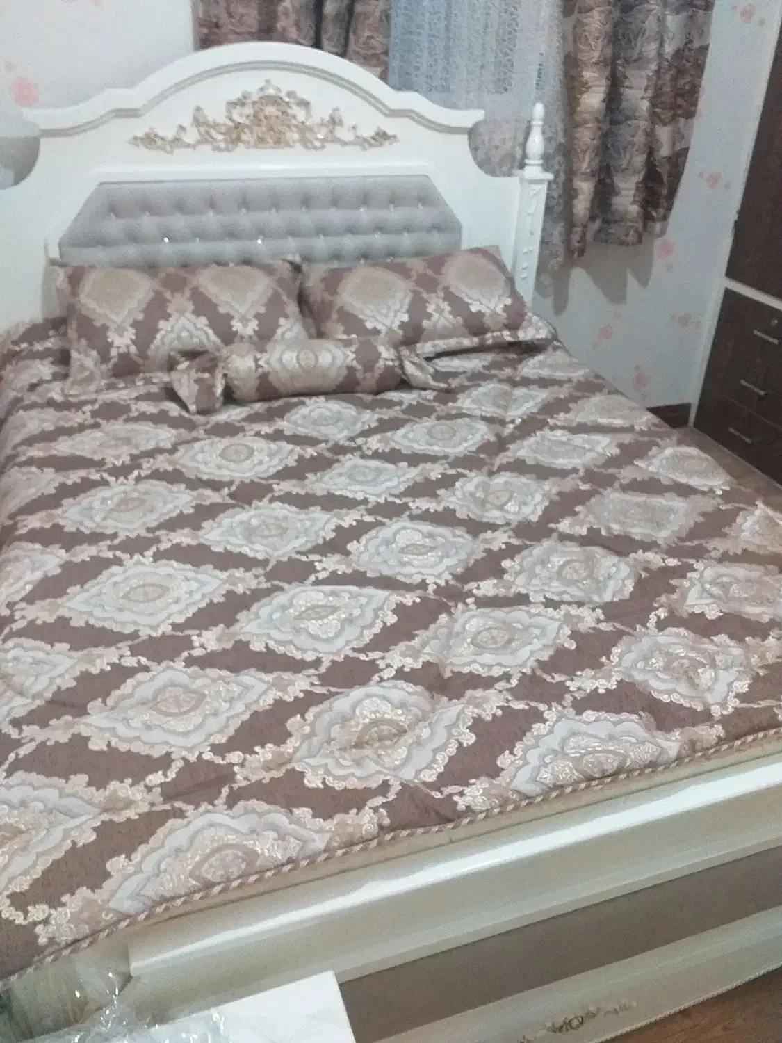 سرویس تخت ومیزآرایش|تخت و سرویس خواب|اسلام‌شهر, شهرک احمدیه|دیوار