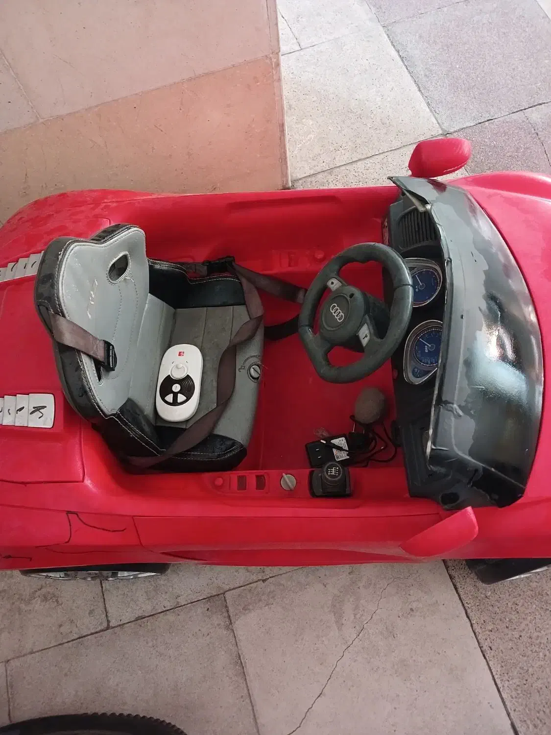 ماشین شارژی کودک|اسباب‌‌بازی|تهران, شهرک فرهنگیان|دیوار