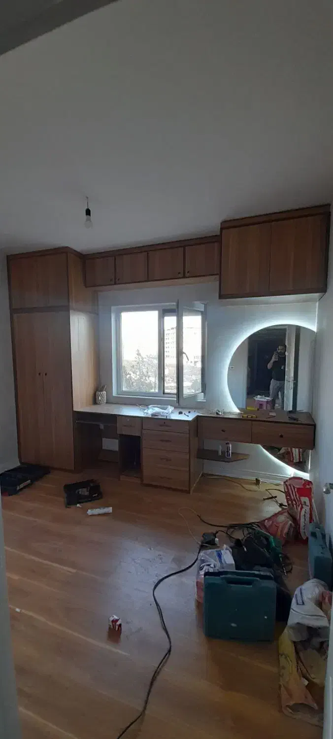 نصاب وساخت کابینت وکمدوتخت کمجا|خدمات پیشه و مهارت|پرند, فاز ۳|دیوار