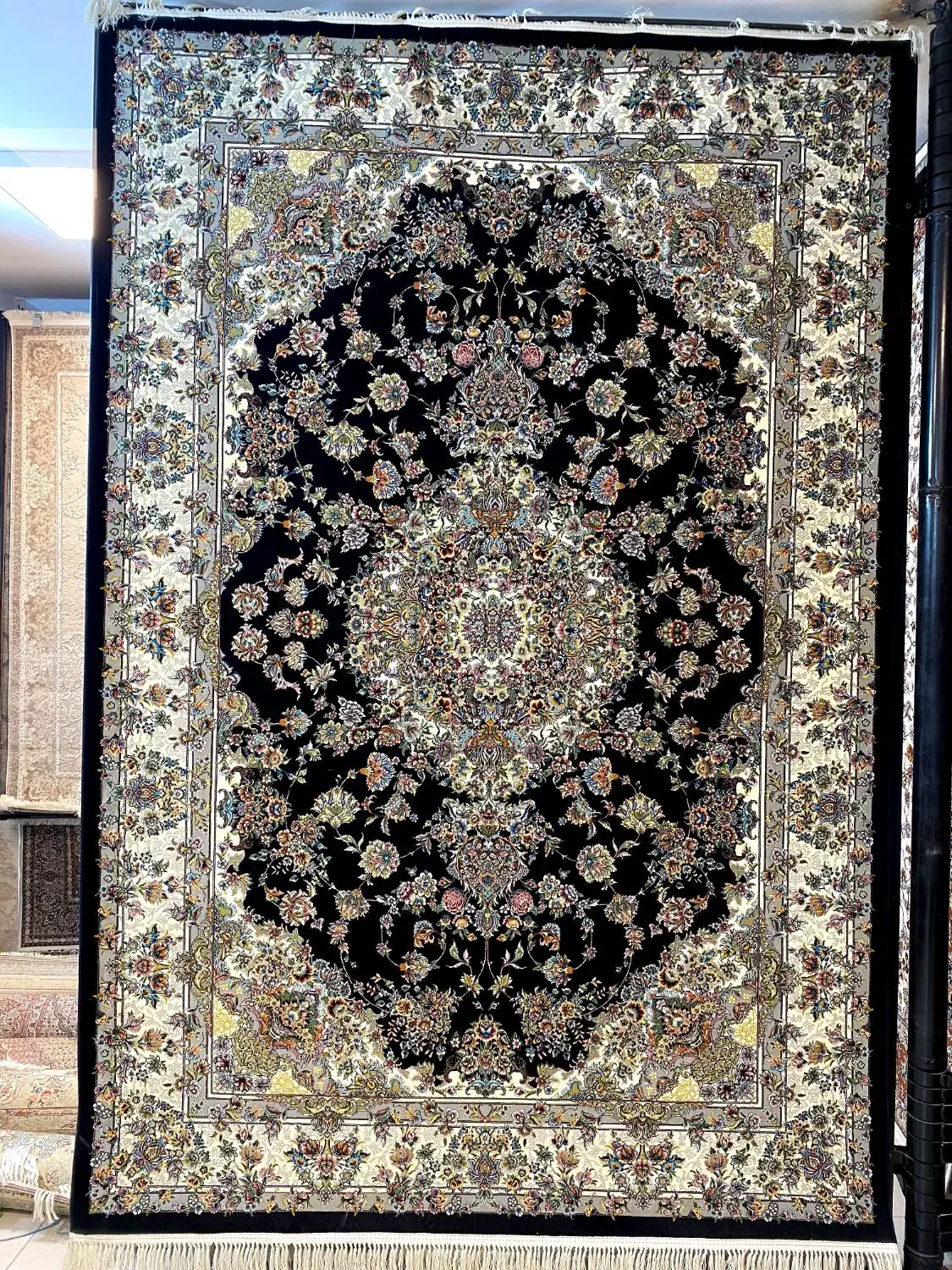 فرش ماشینی ۶متری ۷۰۰ شانه تمام نخ گلزار(فرش هنرمند|فرش|تبریز, |دیوار