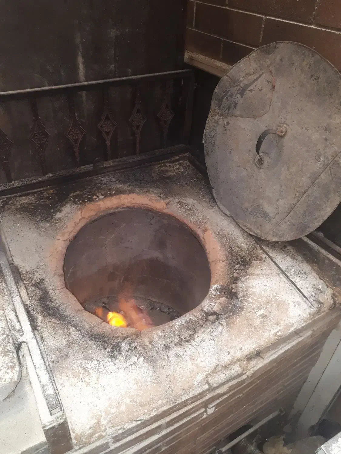 شاطر تنور لواشی|استخدام خدمات فروشگاه و رستوران|سنندج, |دیوار