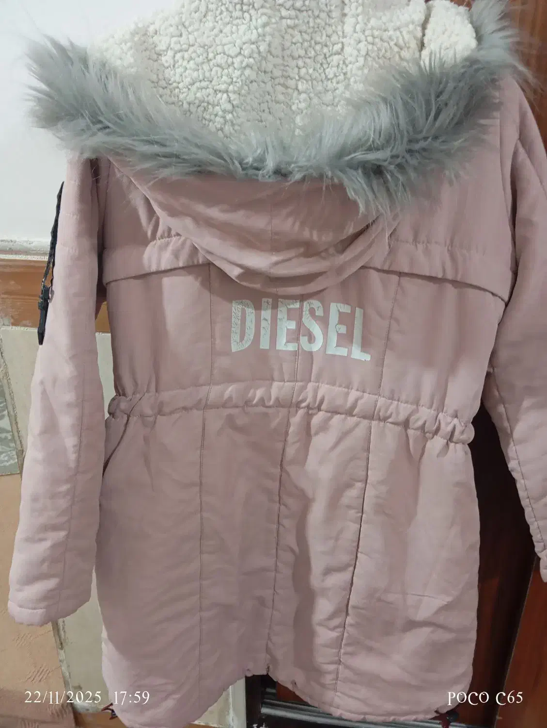 سه تاپالتو|لباس|ساوه, |دیوار