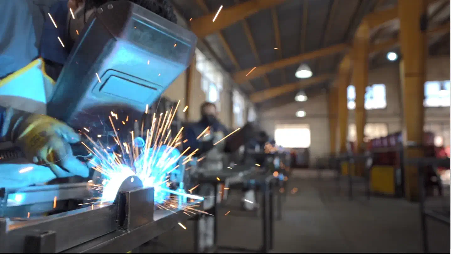 جوشکارco2/رنگ کار پودری/سرپرست پرسکاری|استخدام صنعتی، فنی، مهندسی|مشهد, میان ولایت|دیوار