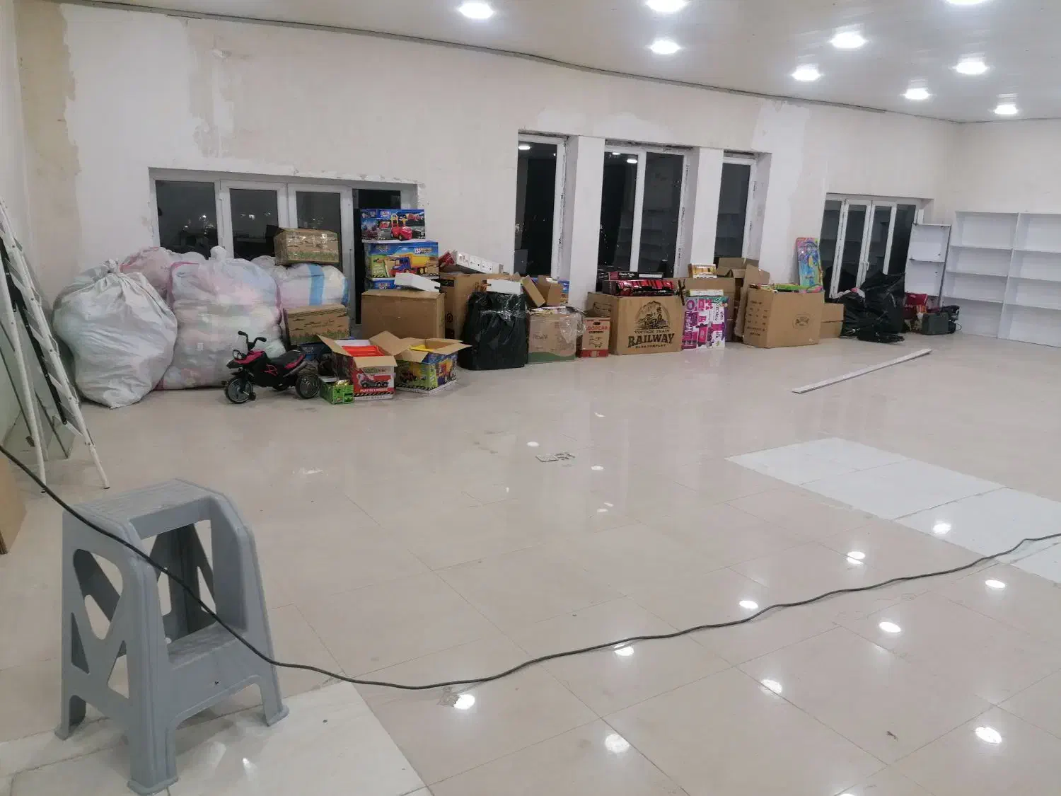 اجاره   حدودا 150 متر|اجارهٔ مغازه و غرفه|تهران, گمرک|دیوار