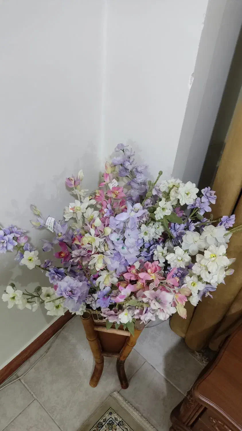 گل وگلدان پردرحدنوشیک|گل مصنوعی|قدس, شهرقدس|دیوار