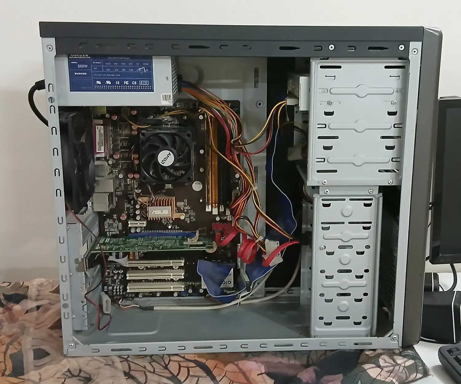 کیس اداری|رایانه رومیزی|قم, زنبیل آباد|دیوار