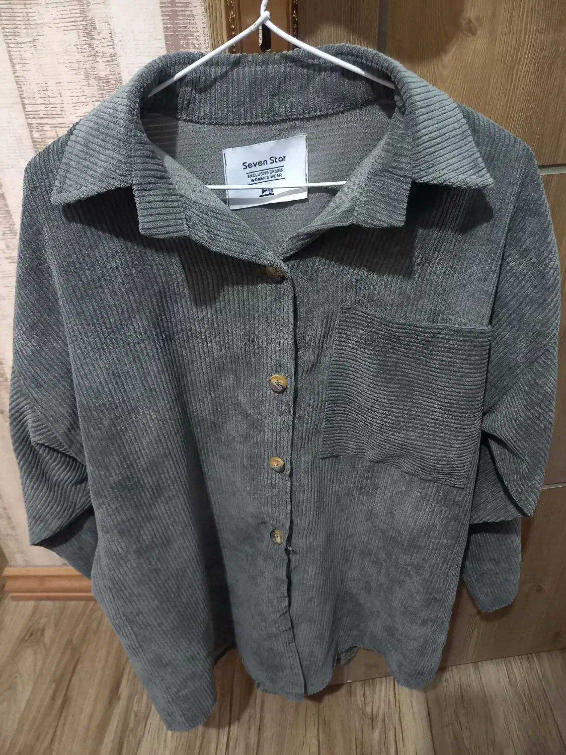 مانتو کبریتی|لباس|بندر انزلی, معلم|دیوار