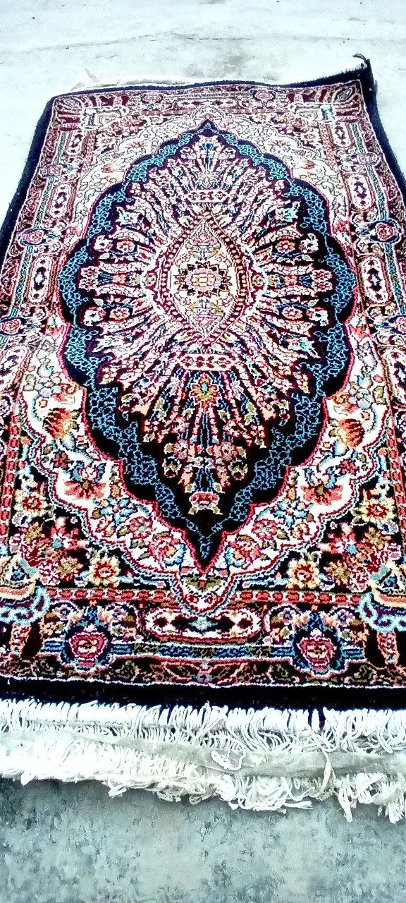 پادری فرش مشهد سالم جنس قدیم|پادری|مشهد, پورسینا|دیوار