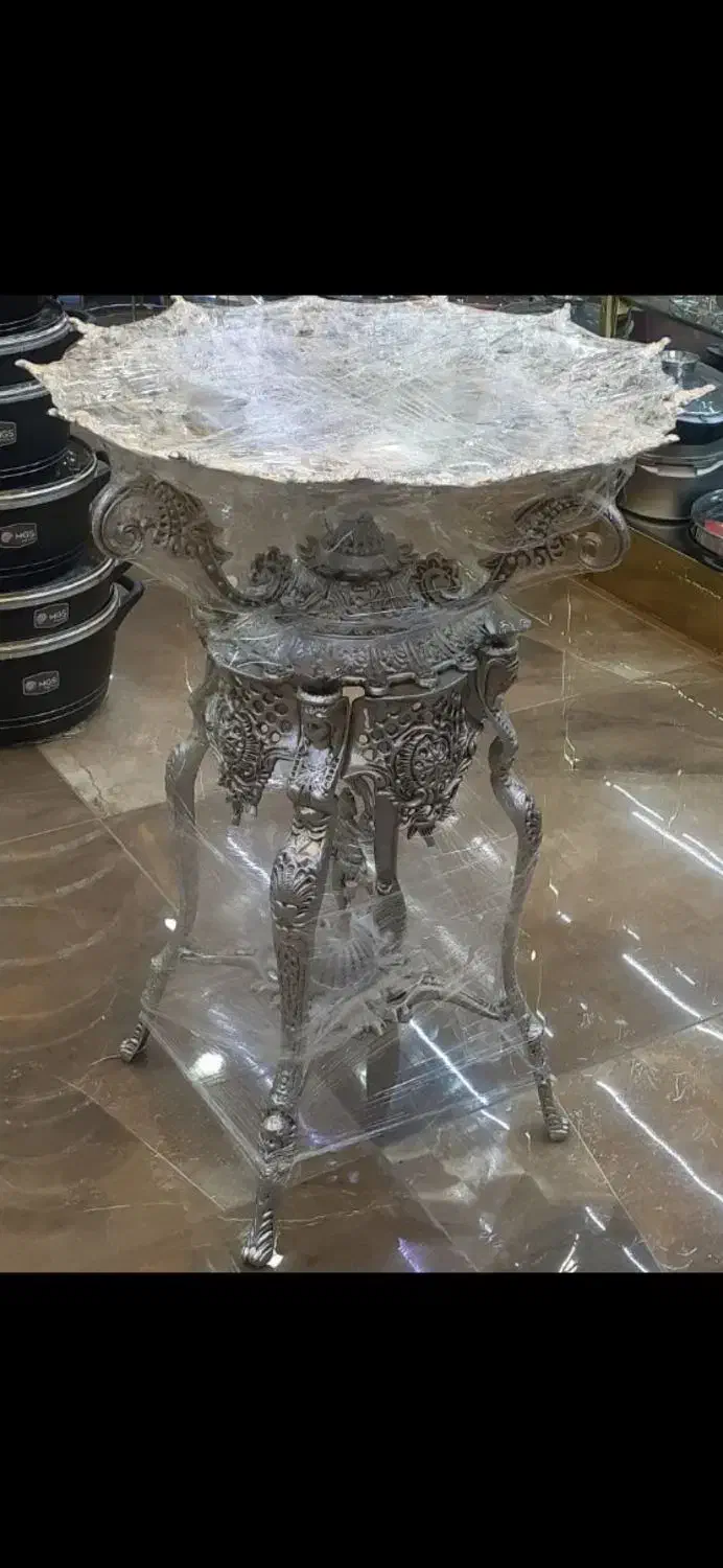 پایه ی تزئینی کنار سالنی|ظروف سرو و پذیرایی|اصفهان, شهرک کاوه|دیوار