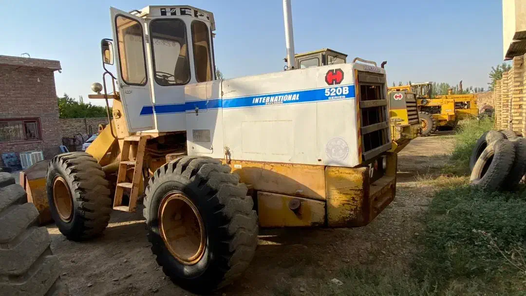 لودر هپکو520Bموتور کوماتسو 90تازه تعمیر|خودرو سنگین|میاندوآب, |دیوار