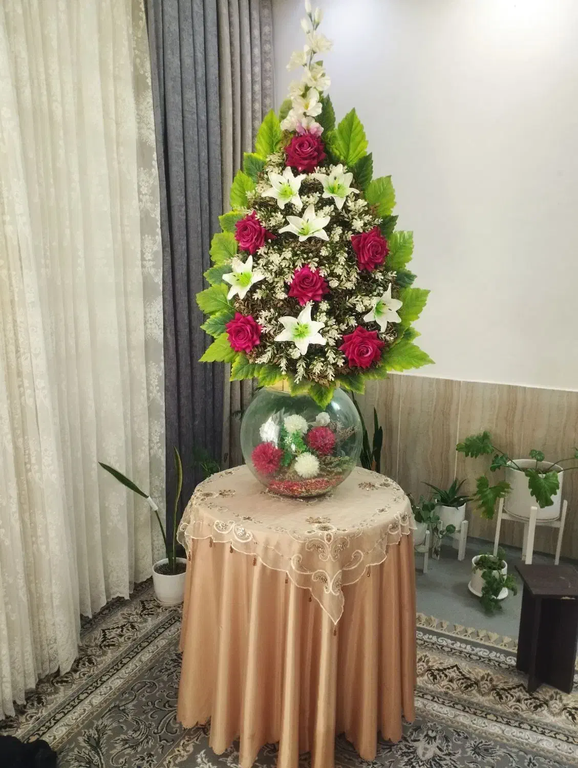 گل و تنگ|گل مصنوعی|تربت‌حیدریه, هاشمی‌نژاد|دیوار