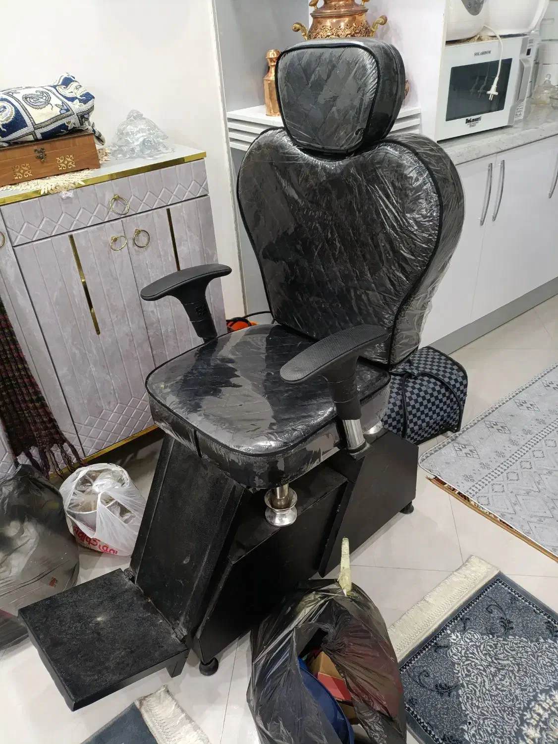 چند تیکه وسایل آرایشگاه به فروش میرسد|آرایشگاه و سالنهای زیبایی|خزل, |دیوار