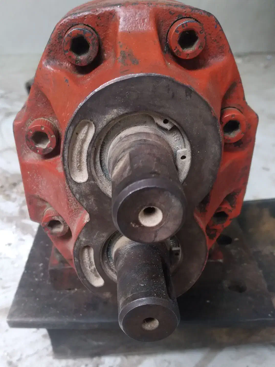 پمپ هیدرولیک.جک کمپرس|خودرو سنگین|شهرکرد, |دیوار