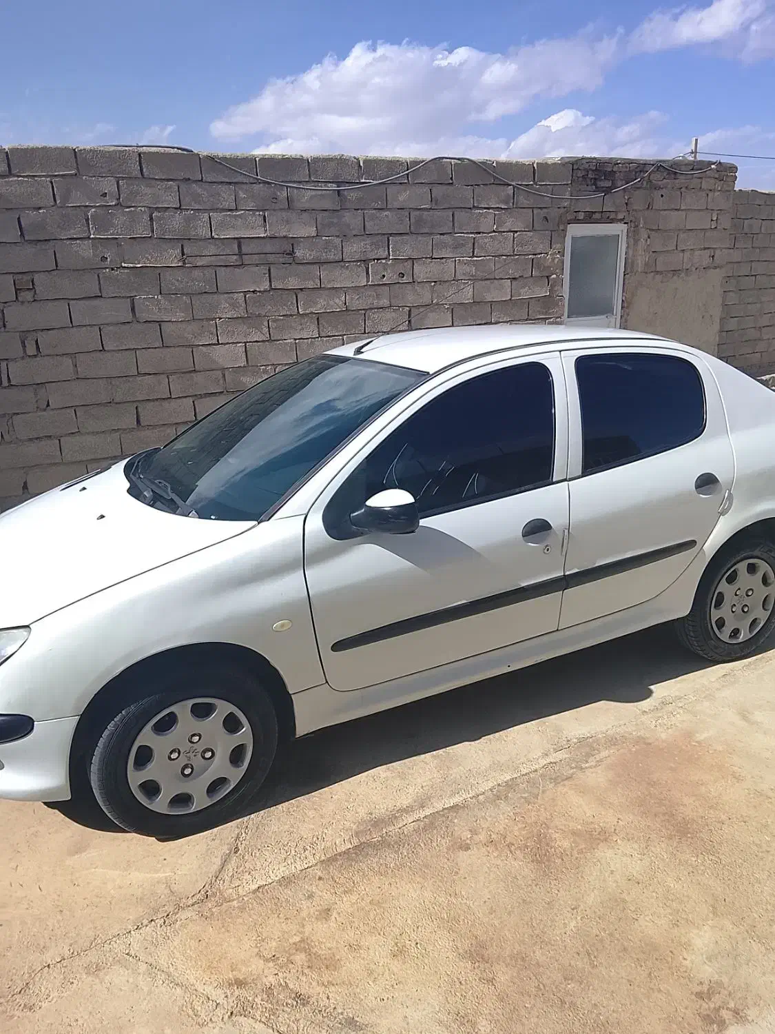 206تیپ 5|خودرو سواری و وانت|چهارباغ, |دیوار