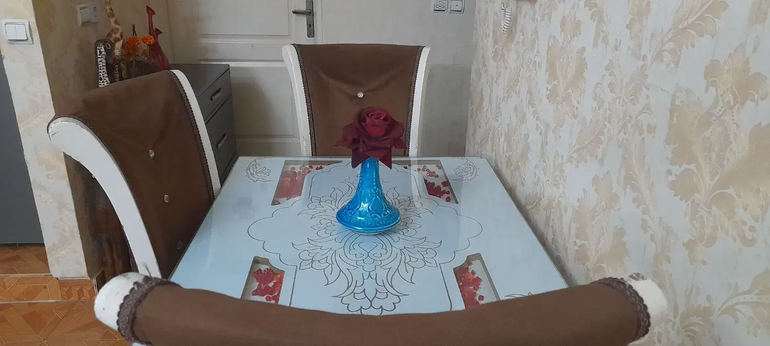 میز نهار خوری|میز و صندلی غذاخوری|محمدشهر, سیدآباد|دیوار