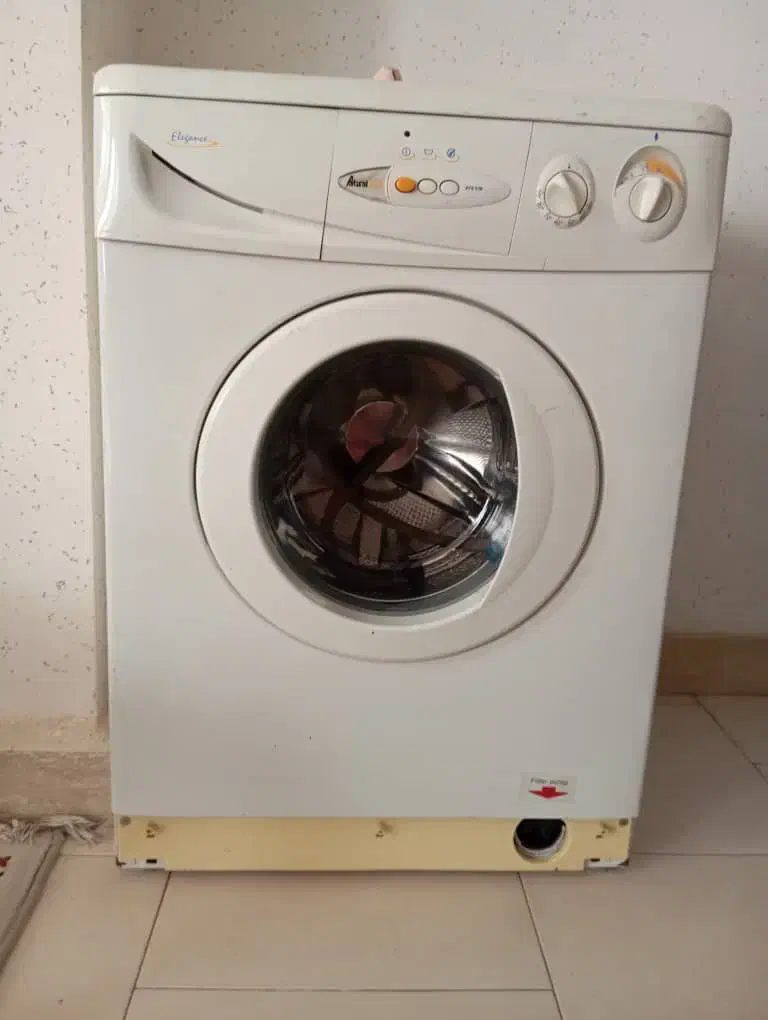 لباسشویی 5کیلوی سالم بدون پوسیدگی و تعمیرات و رحد|ماشین لباسشویی و خشککن لباس|پرند, فاز ۶|دیوار