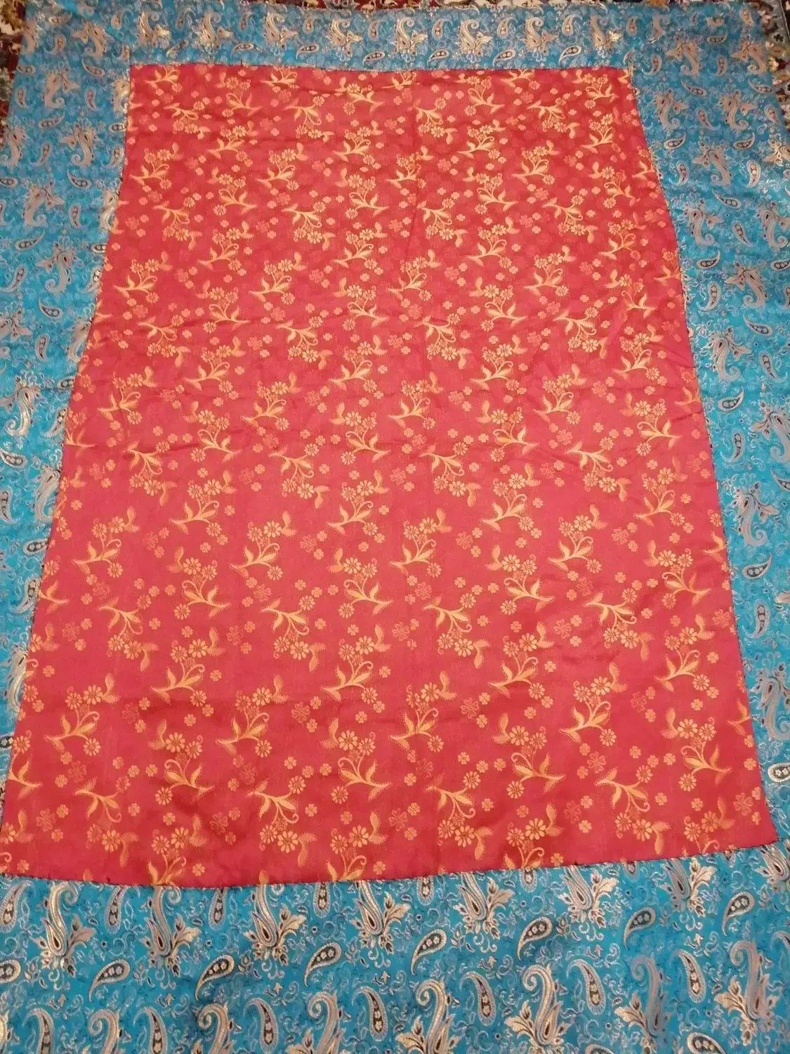 لحاف|رختخواب، بالش، پتو|بیرجند, |دیوار