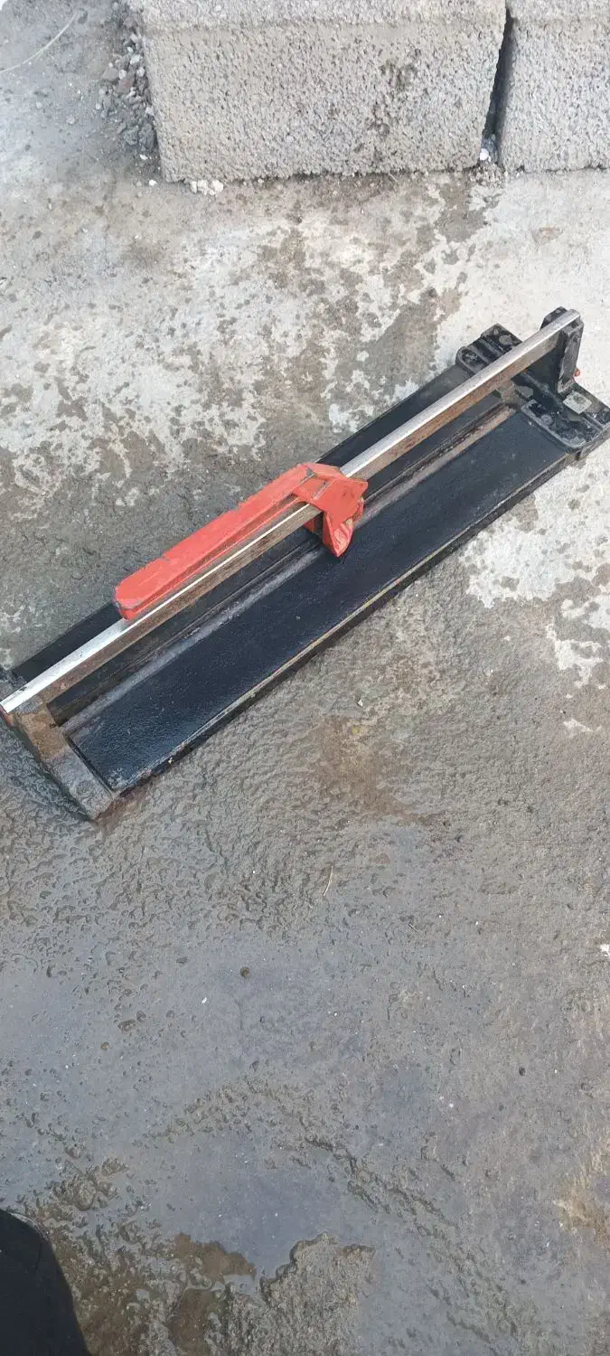 کاشی بر دستی تمیز سرحال|ابزارآلات|نوشین شهر, |دیوار