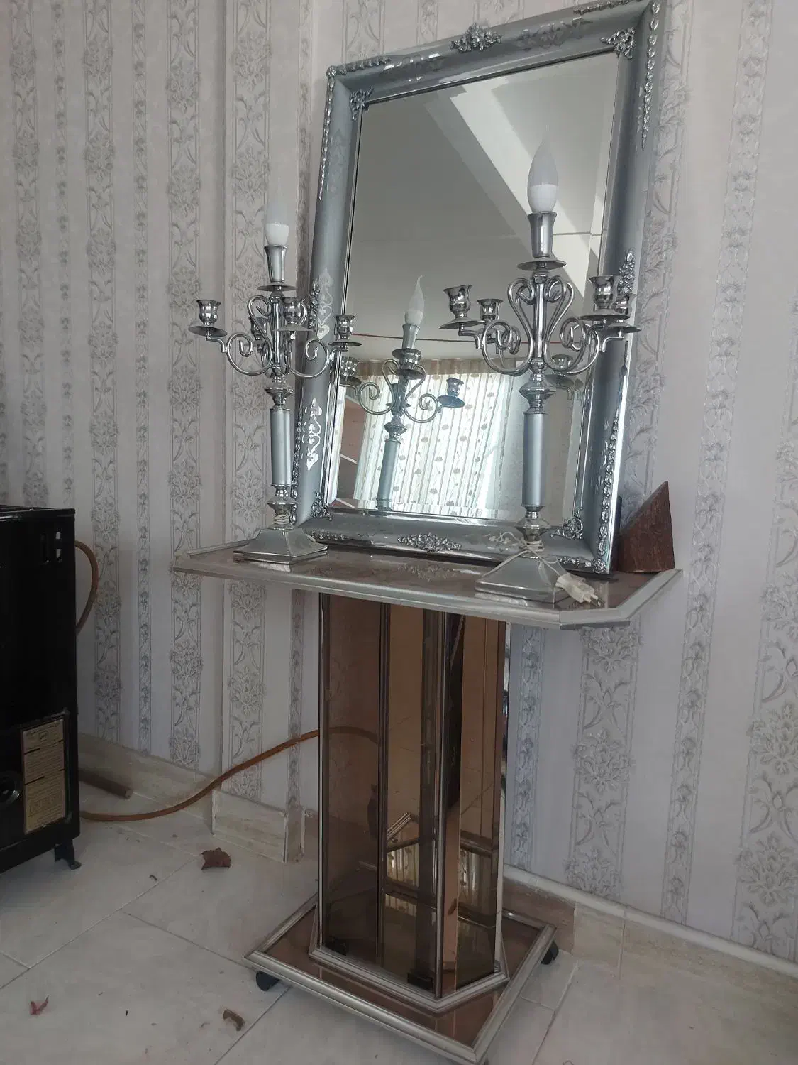 کنسول و آینه شمعدان|بوفه، ویترین، کنسول|فردیس, شهرک شهید حسینی|دیوار