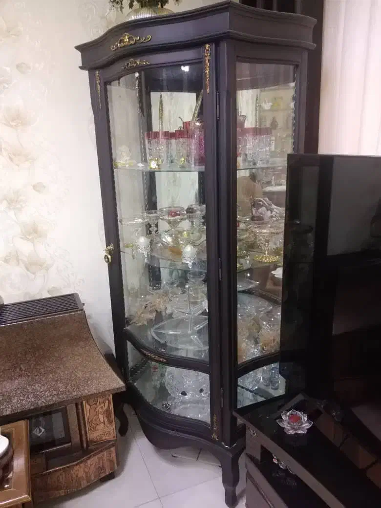 بوفه در حد نو|بوفه، ویترین، کنسول|شیراز, بهارستان|دیوار