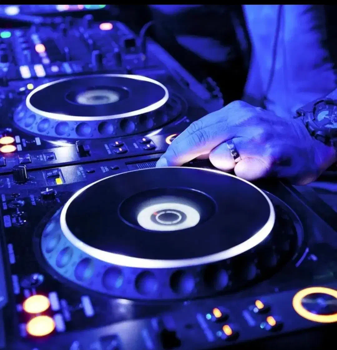 دیجی و تجهیزات موسیقی (اقا و خانم)|خدمات پذیرایی، مراسم|تبریز, |دیوار