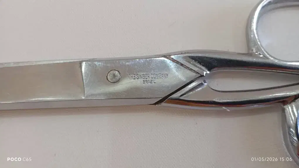 تعدادی قیچی|کلکسیون اشیاء عتیقه|شیراز, شهرک گلدشت حافظ‎|دیوار