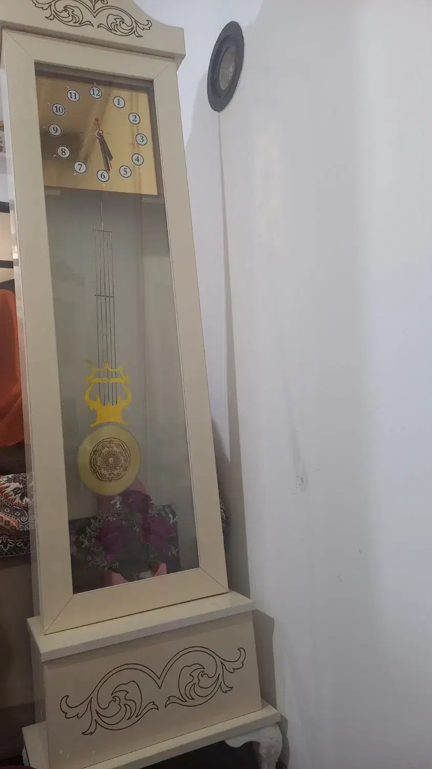 یک عدد بوفه و یک عدد ساعت ایستاده|بوفه، ویترین، کنسول|اردبیل, |دیوار