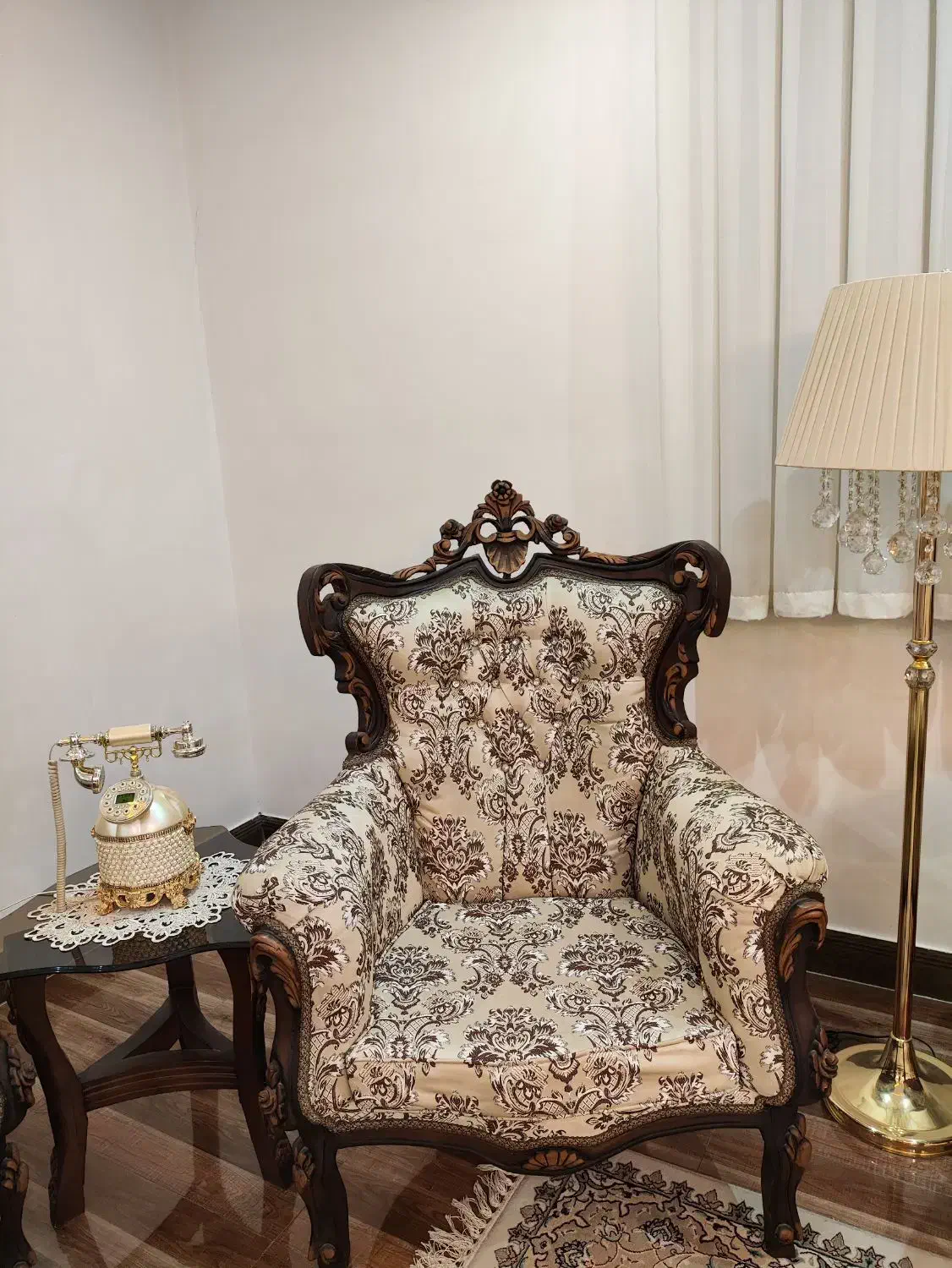 یه دست مبل ۹ نفره کامل با عسلی و جلو مبلی|مبلمان خانگی و میز عسلی|بروجرد, |دیوار