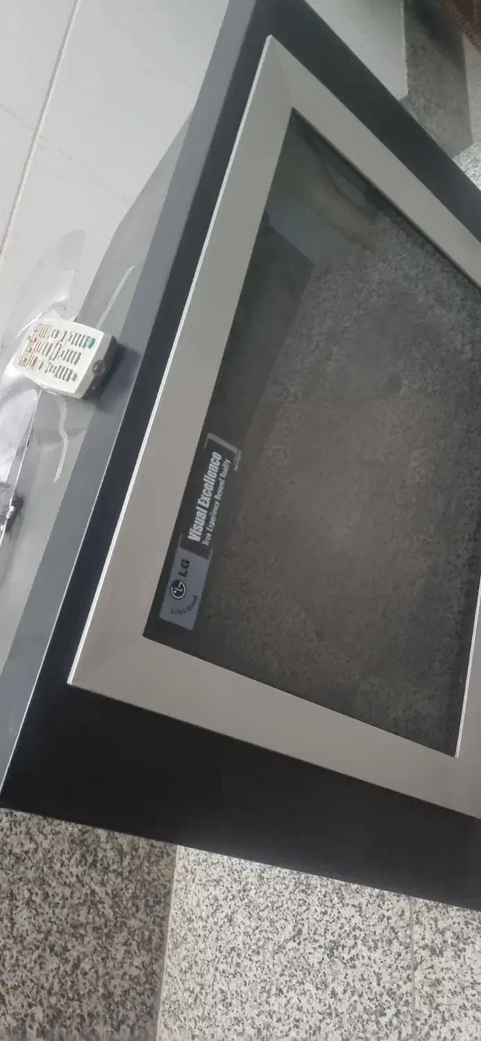 تلویزیون ۲۱ ال جی کاملا نو وتمیز تمیز|تلویزیون و پروژکتور|اصفهان, آبشار|دیوار