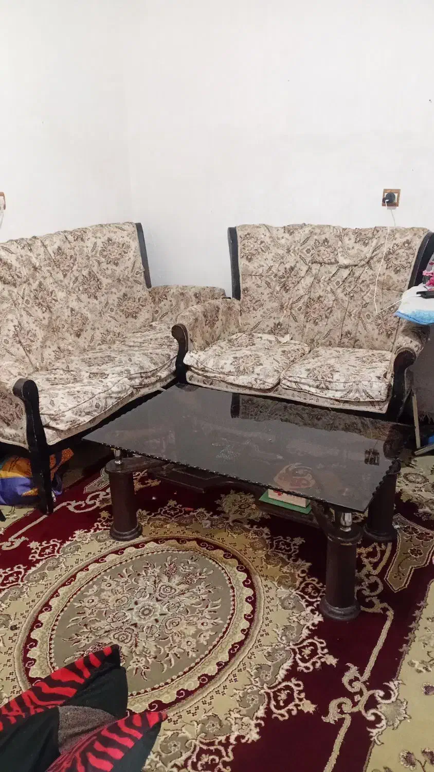 مبل وجلو مبلی|مبلمان خانگی و میز عسلی|هرسین, |دیوار