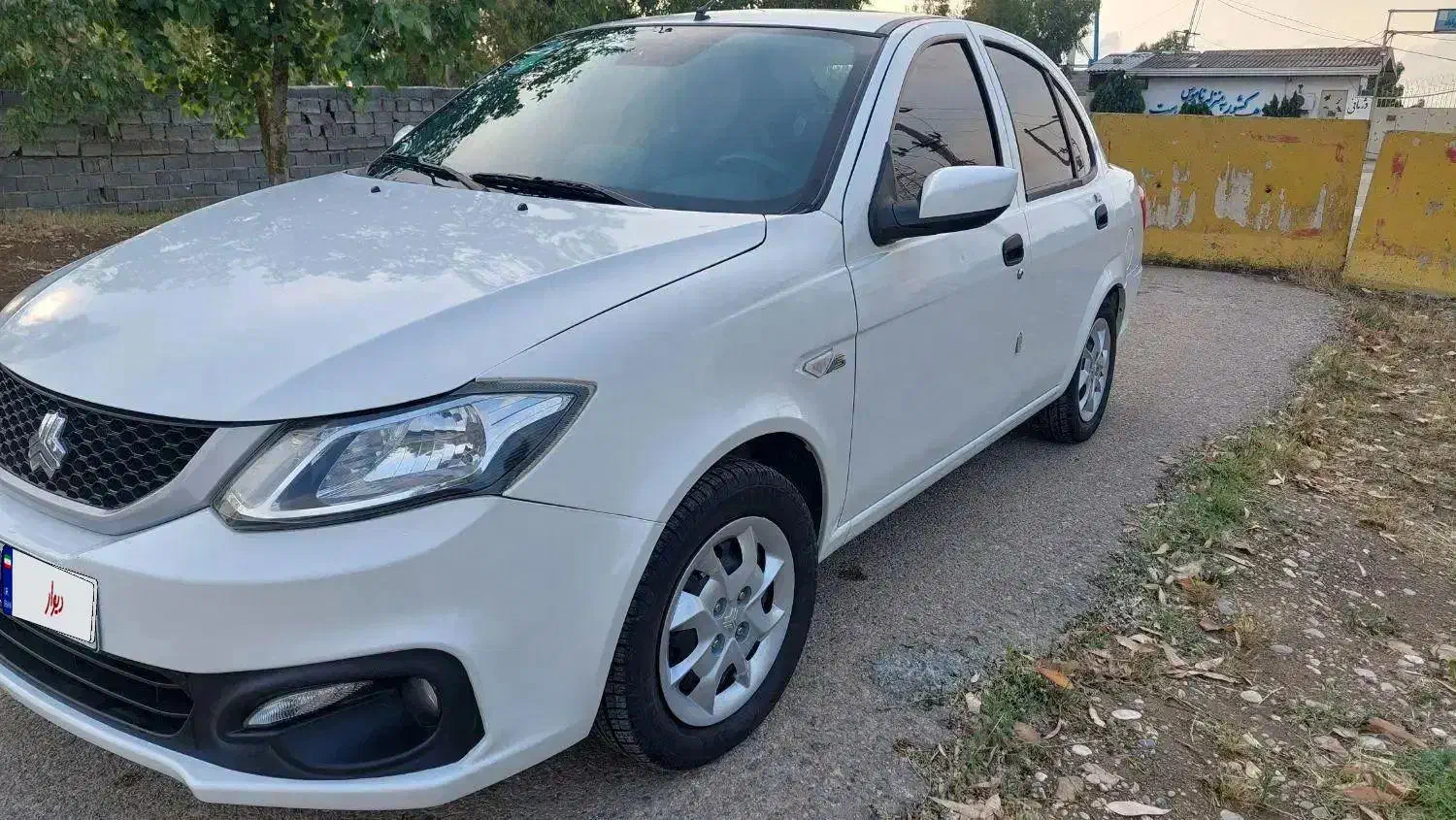 ساینا ۱۴۰۲ گارانتی فعال|خودرو سواری و وانت|سورک, |دیوار