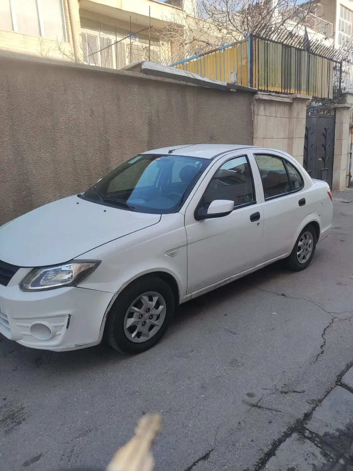 ساینا سفید|خودرو سواری و وانت|قزوین, |دیوار