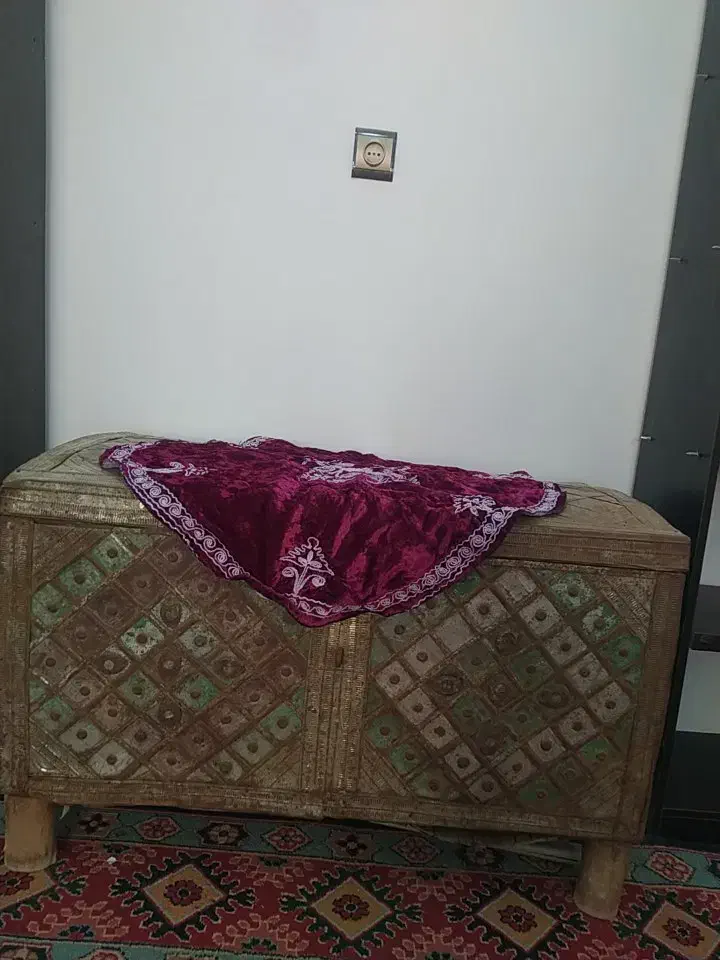 صندوقچه و اشیای قدیمی و زینتی|کلکسیون اشیاء عتیقه|اردکان, |دیوار