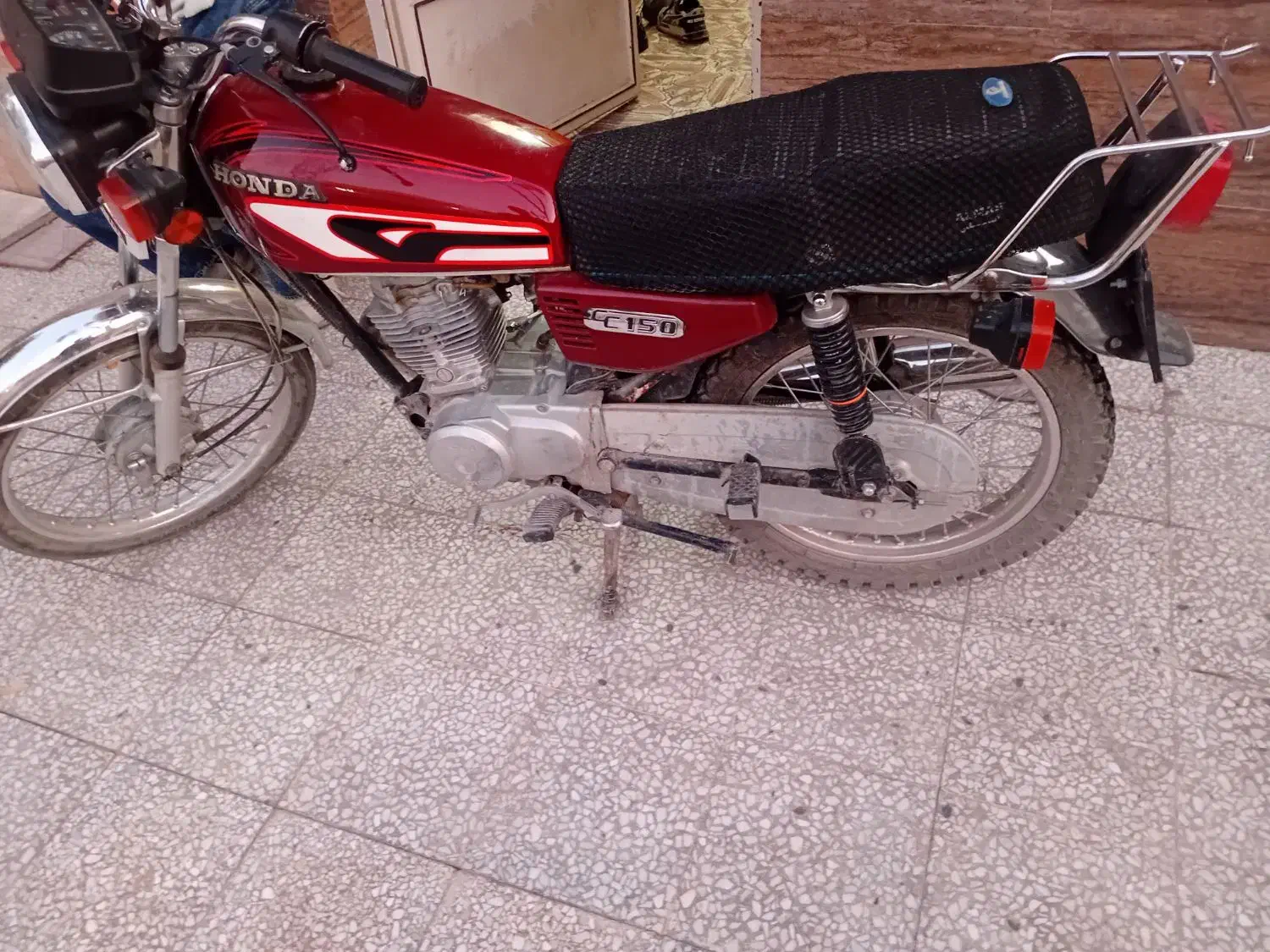 موتور سیکلت هوندا تمیز|موتورسیکلت|نجف‌آباد, فاز ۴ شهرک آزادگان|دیوار