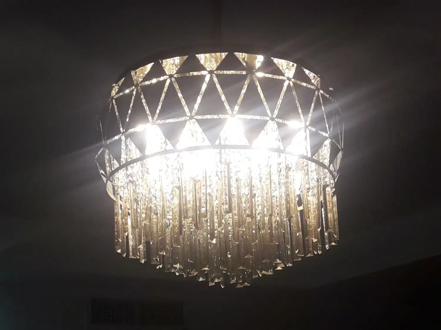 لوستر|لوستر و چراغ آویز|کرج, باغستان|دیوار