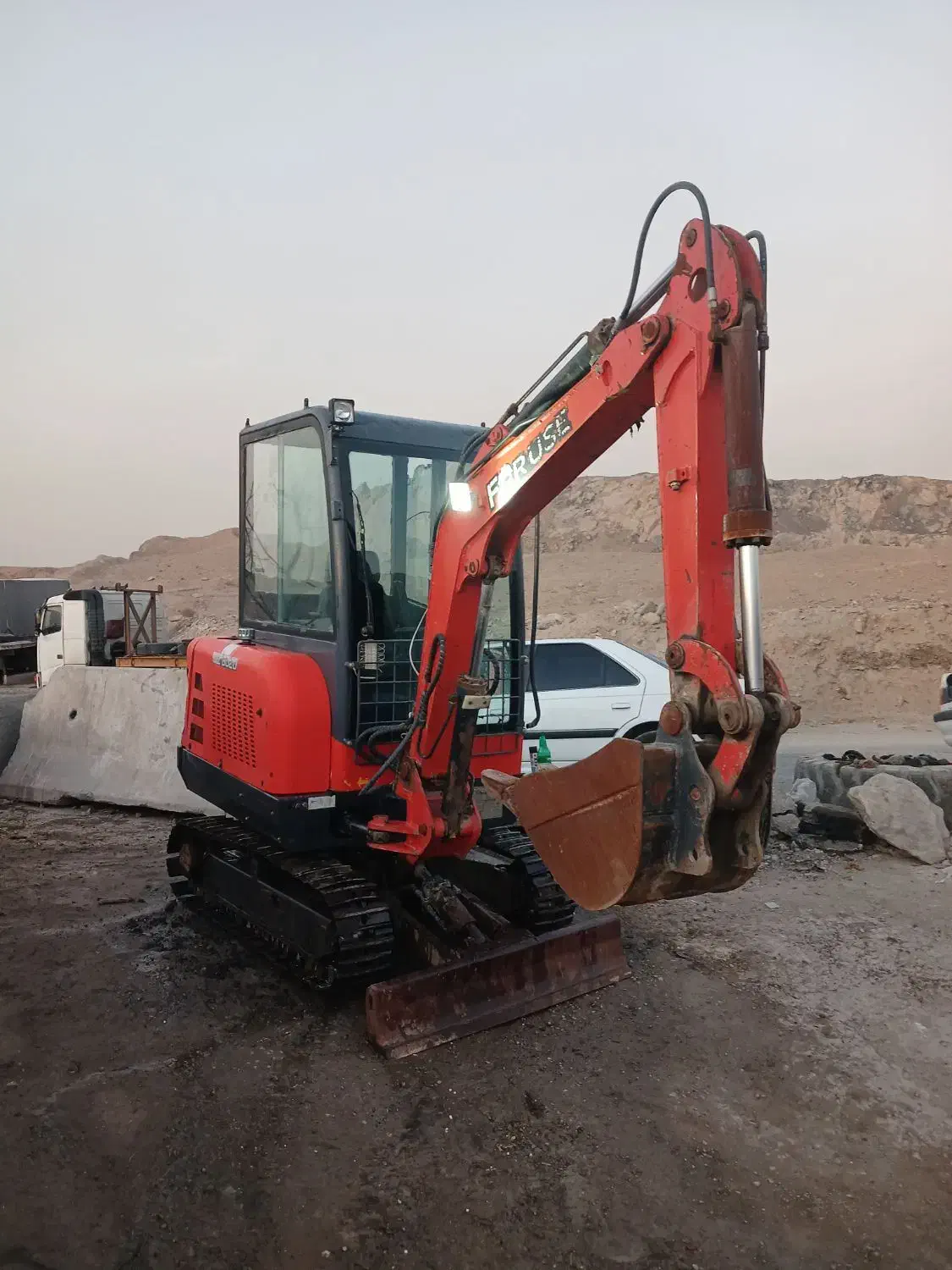 مینی بیل فوریوز۲۲۰۰|خودرو سنگین|ری, شهادت|دیوار